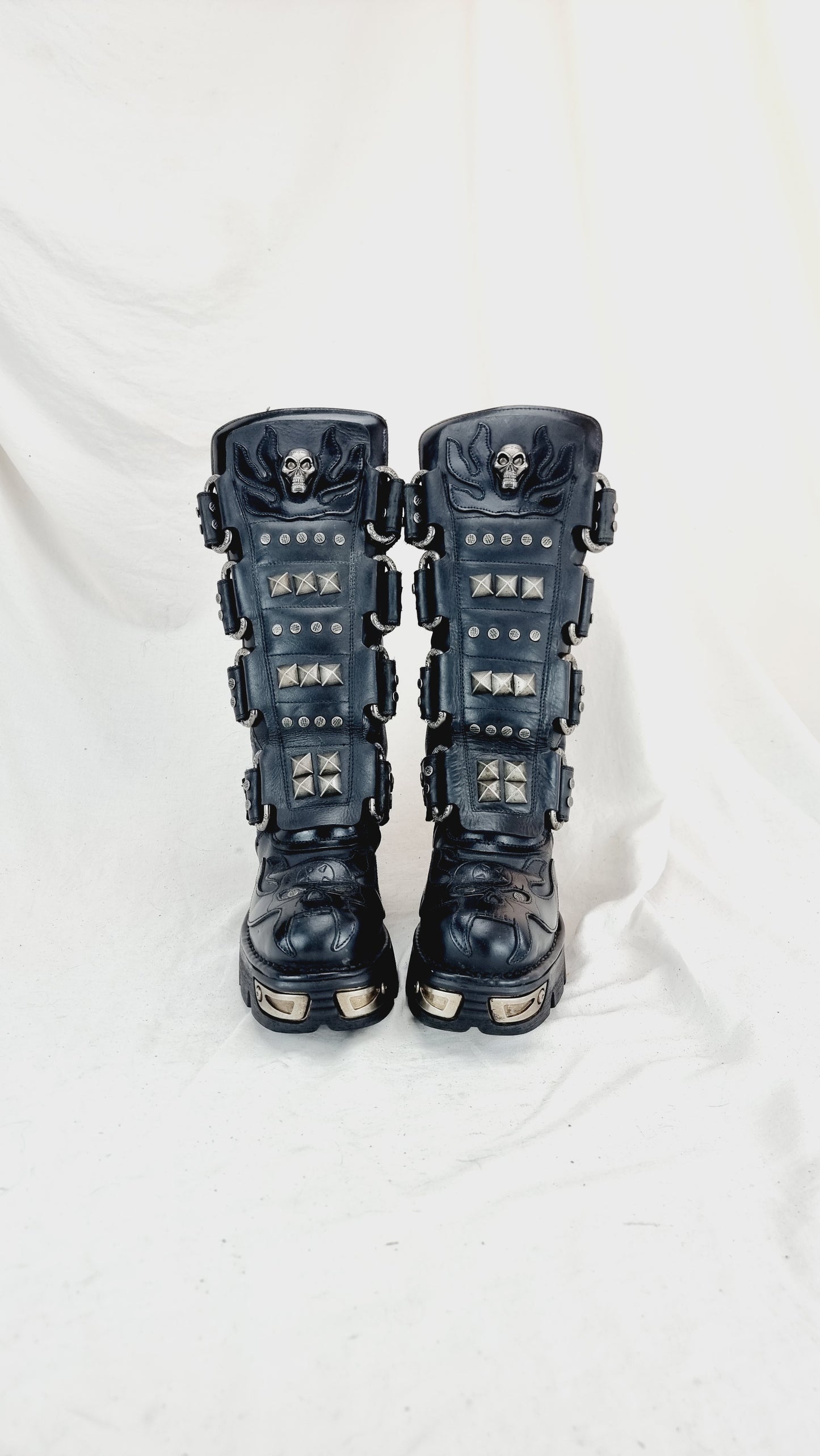 EU 39 / UK 6 New Rock Boots