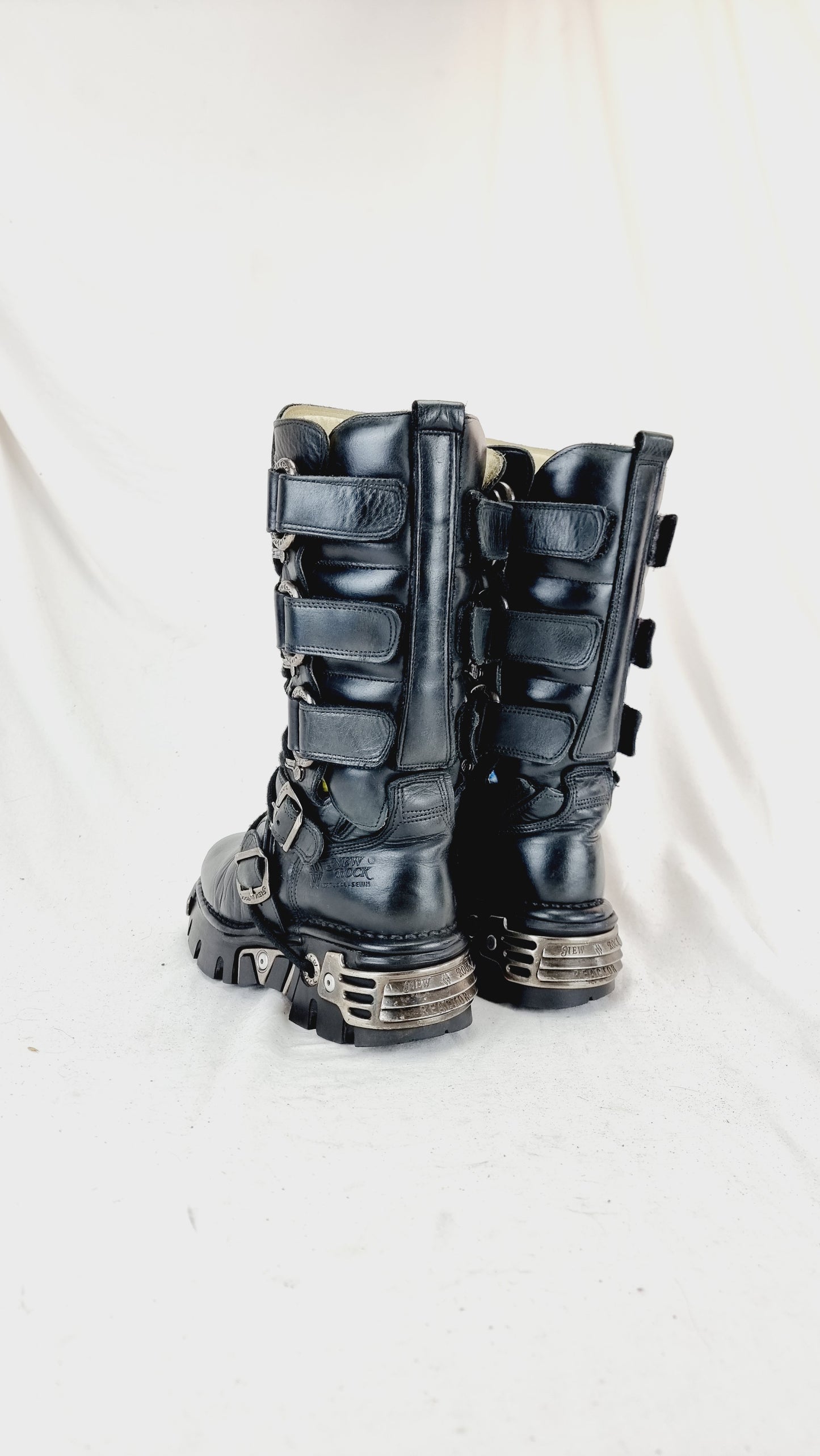 EU 37 / UK 4 New Rock Boots