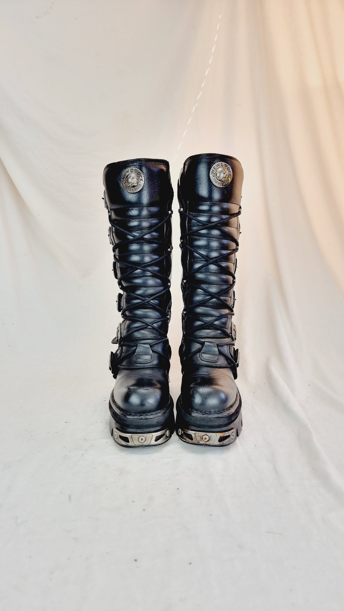 EU 37 / UK 4 New Rock Boots