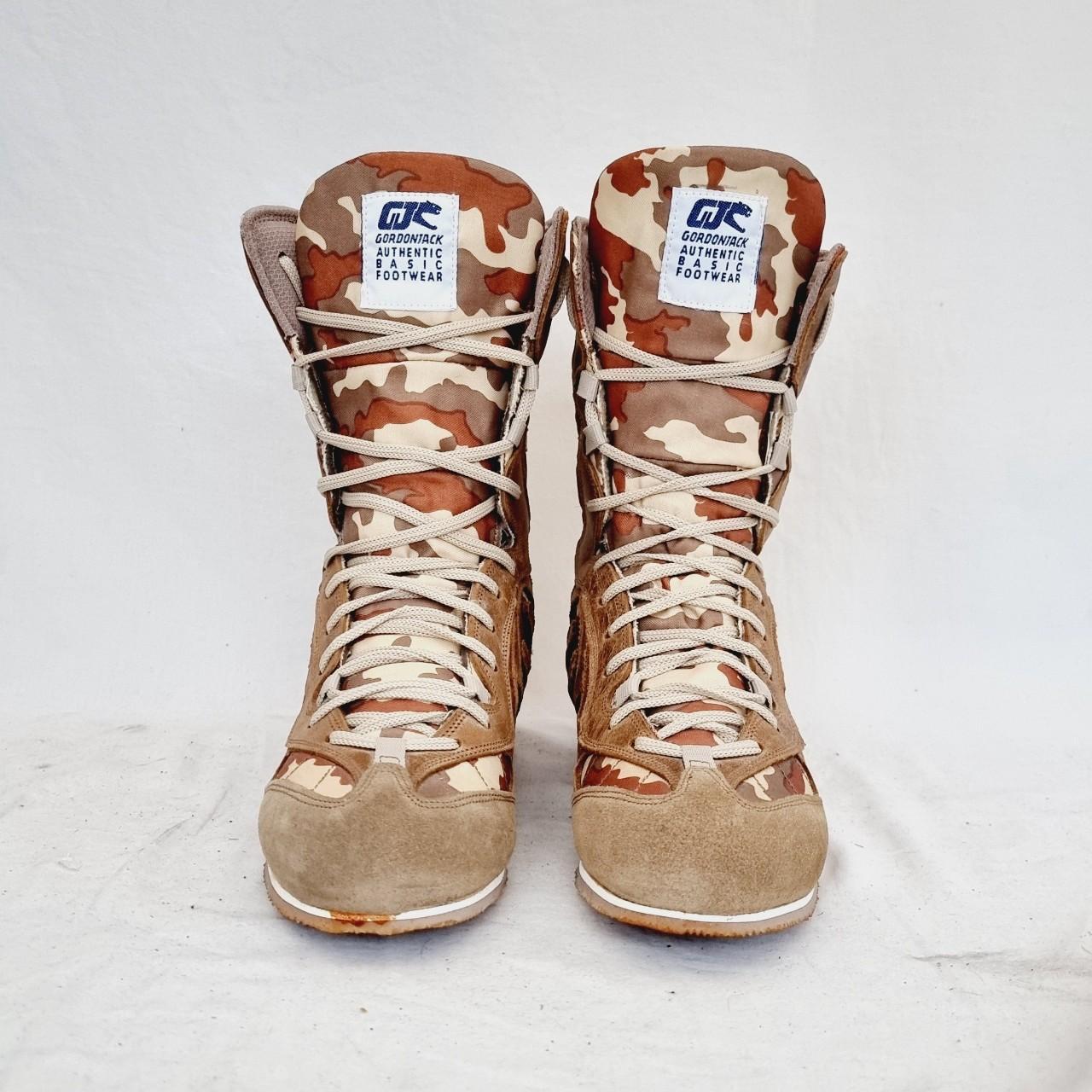 EU 37 / UK 4  Camo Gordon Jack boots