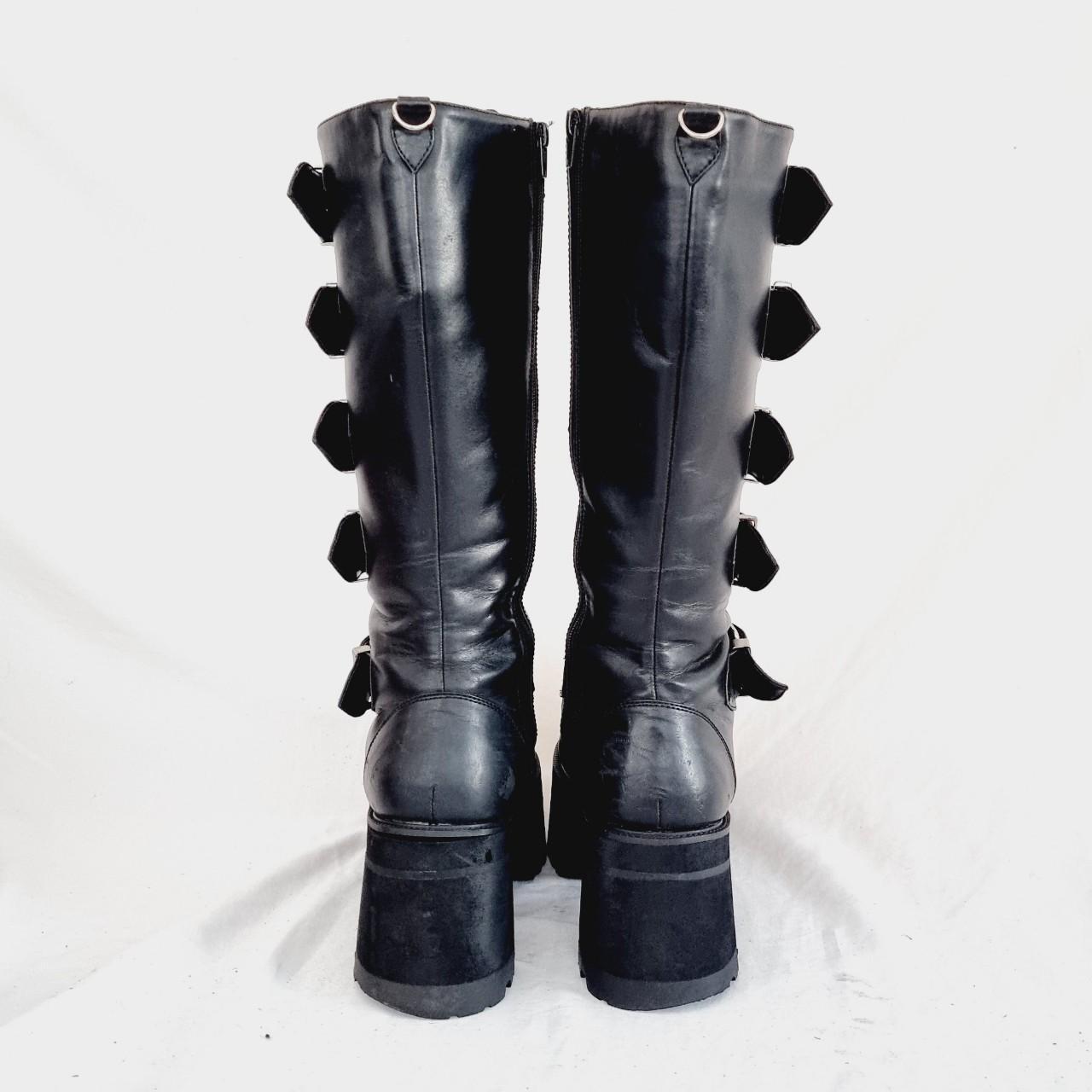 EU 39 / UK 6 Demonia Shoes