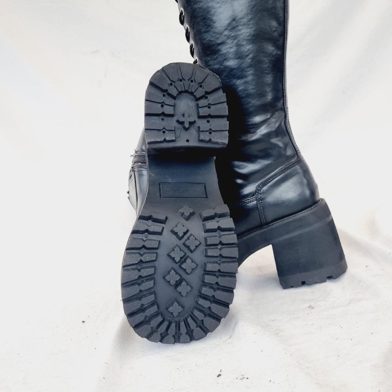 EU 41 / UK 7.5 Demonia Shoes