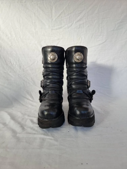 EU 38 / UK 5 New Rock Boots