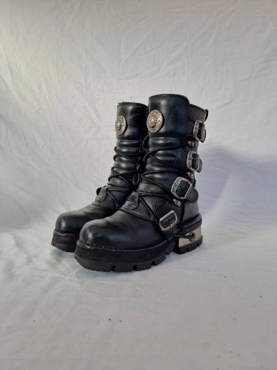 EU 38 / UK 5 New Rock Boots