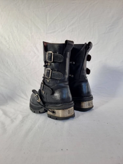 EU 38 / UK 5 New Rock Boots