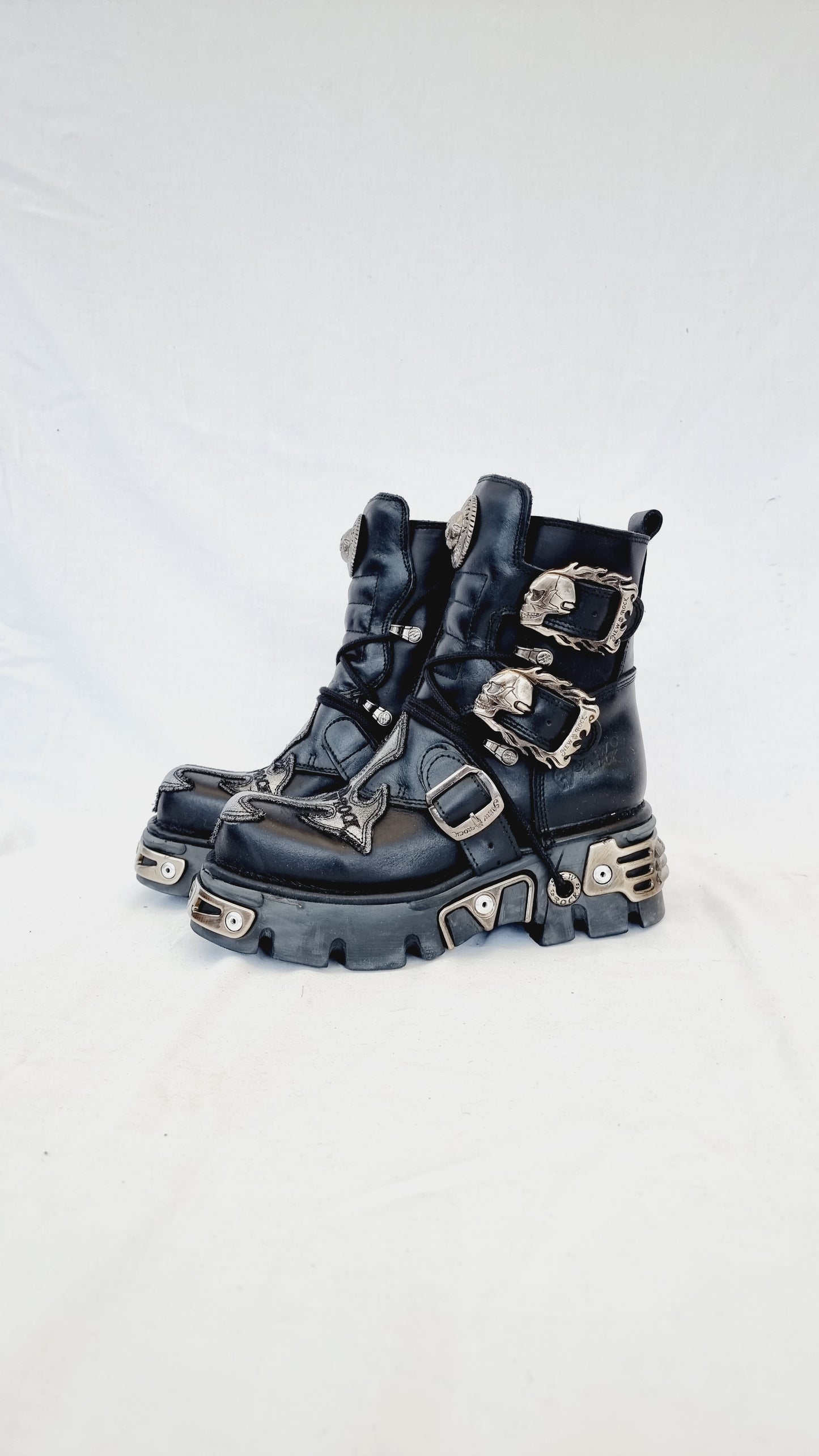 EU 36 / UK 3 New Rock Boots