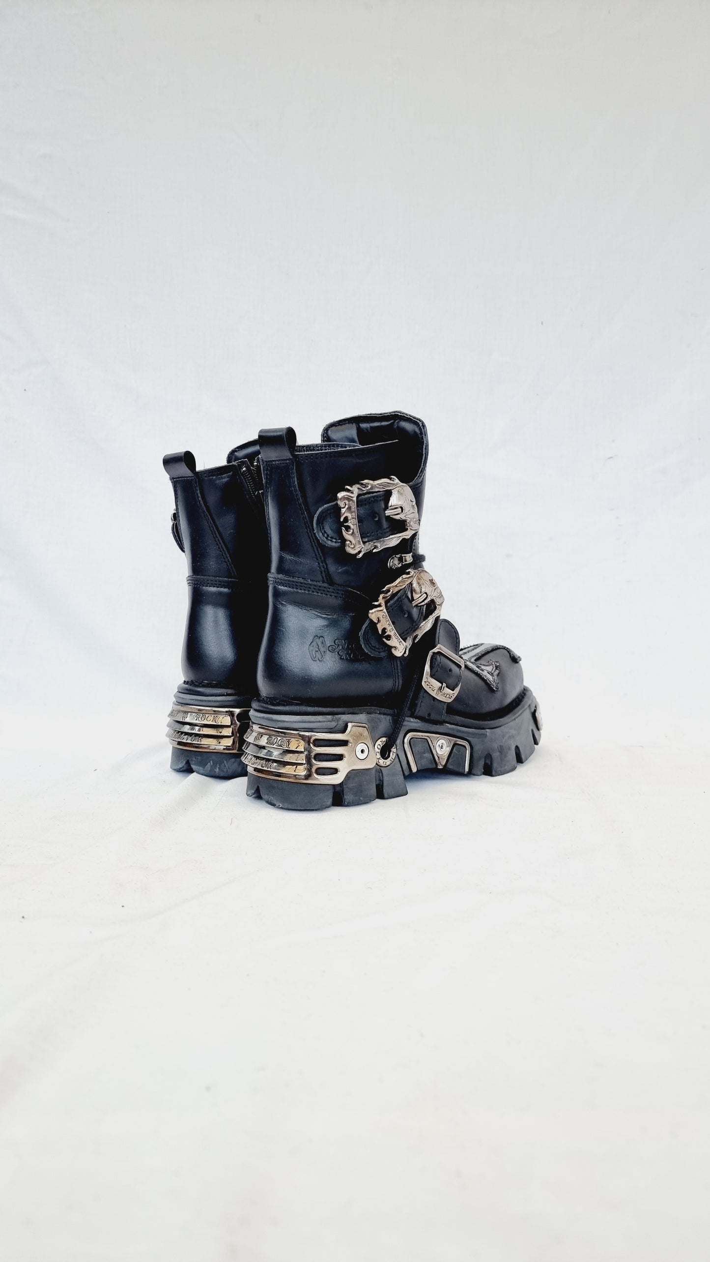 EU 36 / UK 3 New Rock Boots