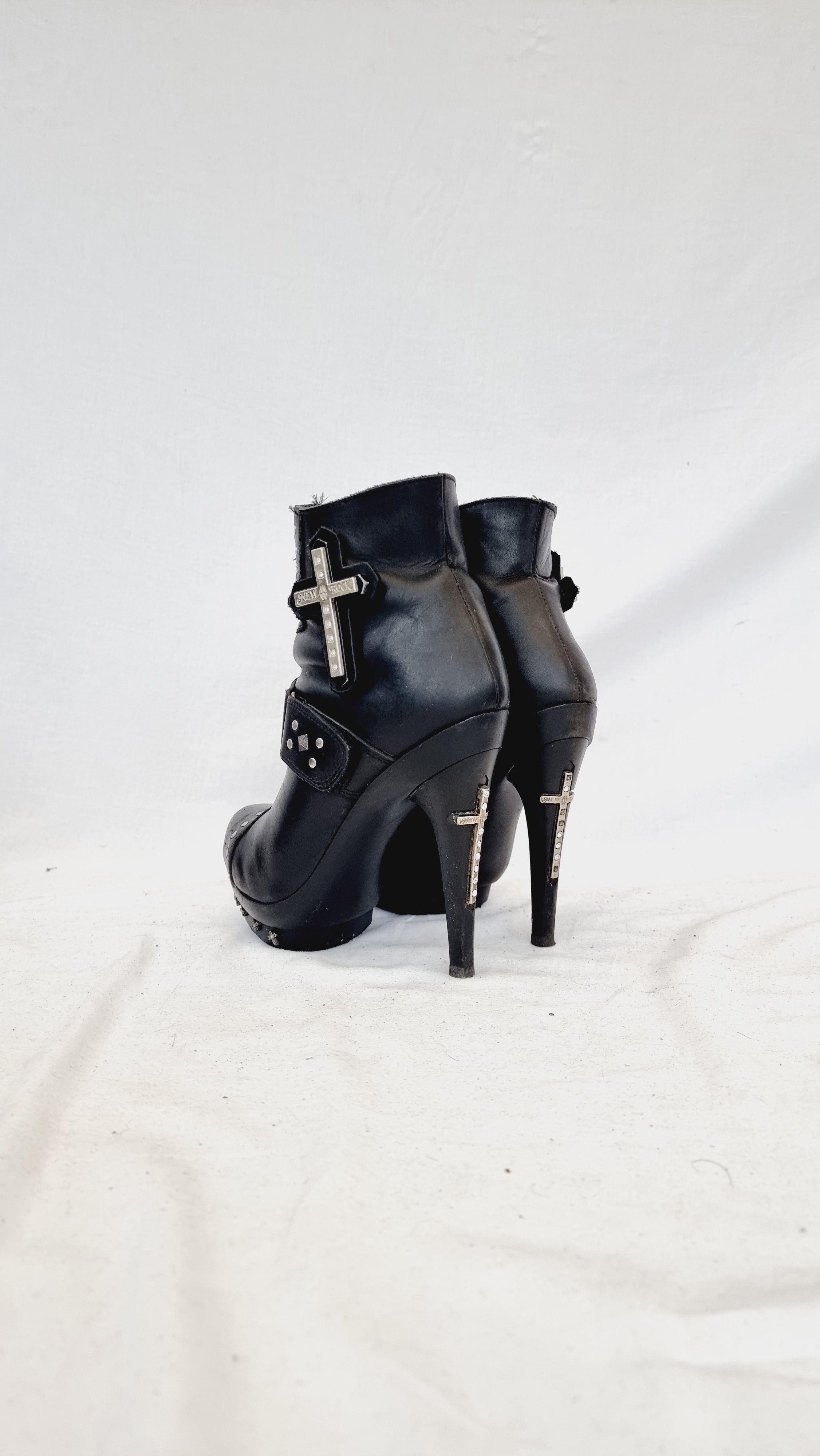 EU 37 / UK 4 New Rock Boots – Big Booty Boutique