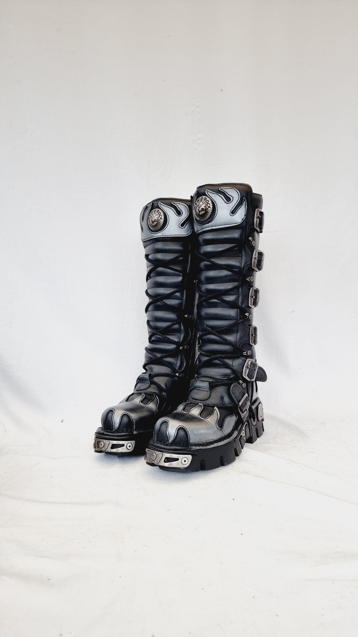 EU 38 / UK 5 New Rock Boots