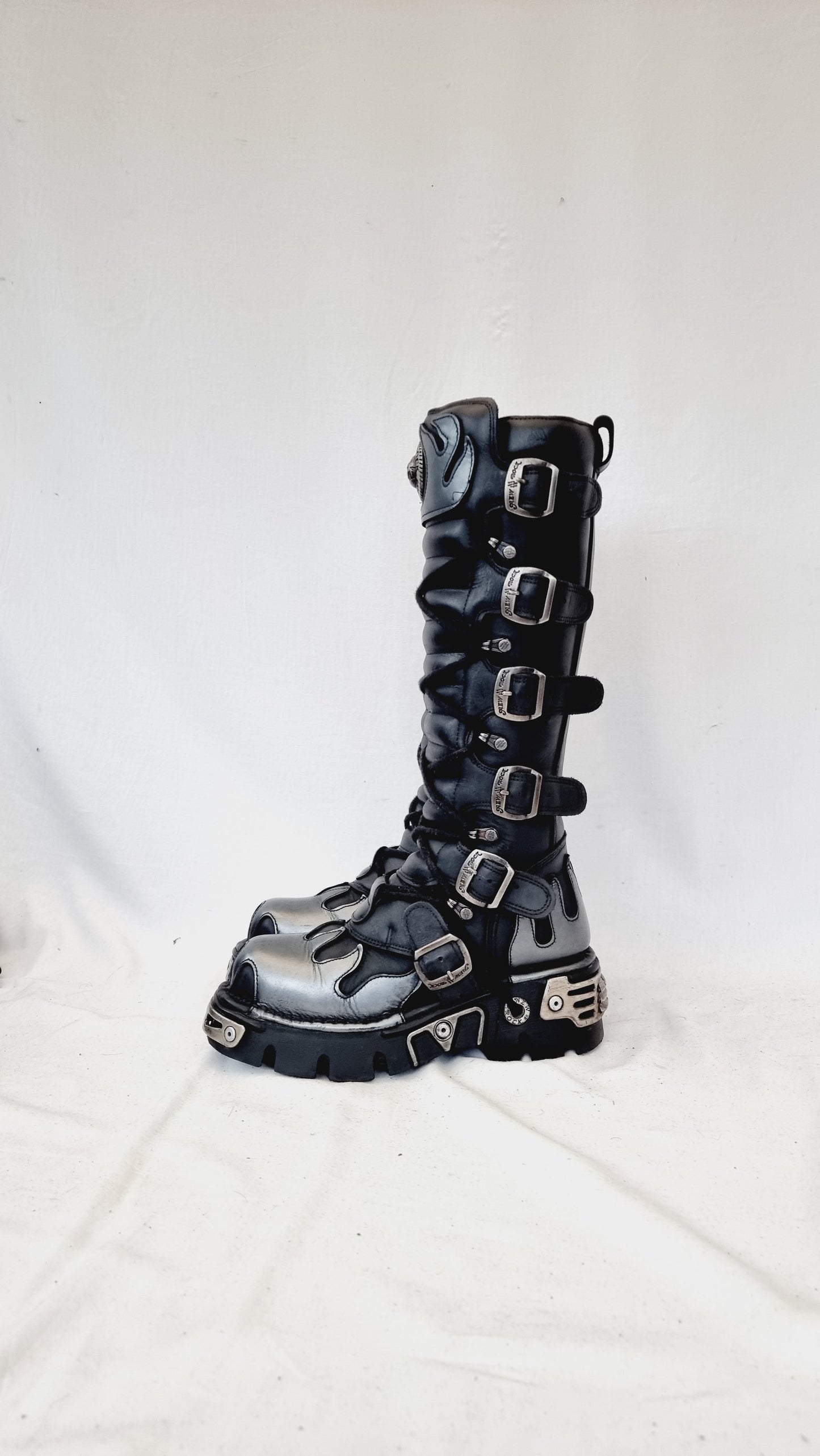 EU 38 / UK 5 New Rock Boots