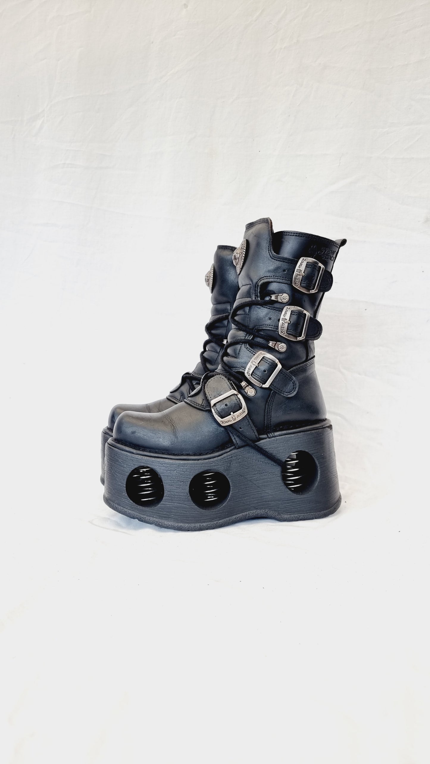 EU 37 / UK 4 New Rock Boots