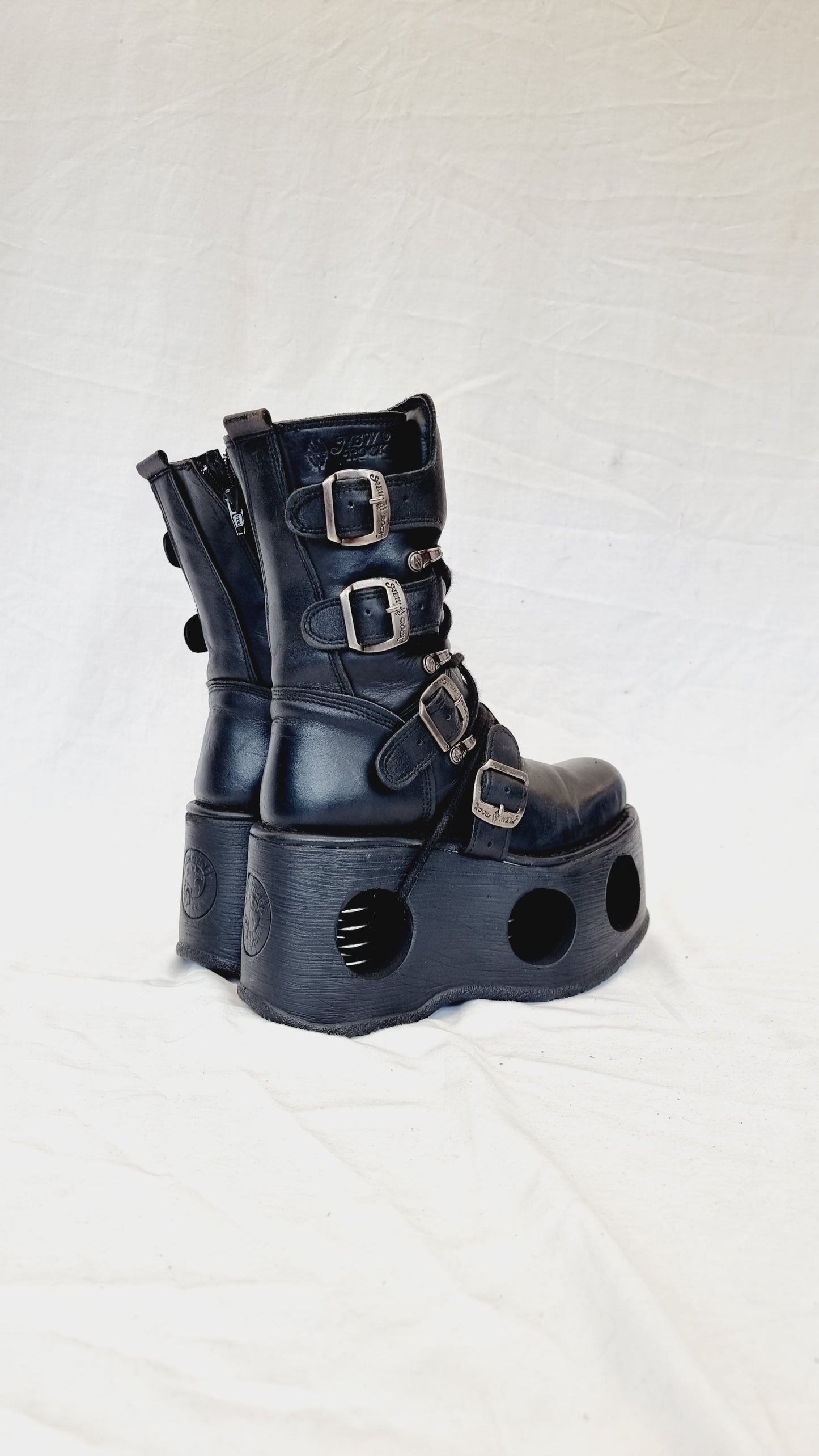 EU 37 / UK 4 New Rock Boots