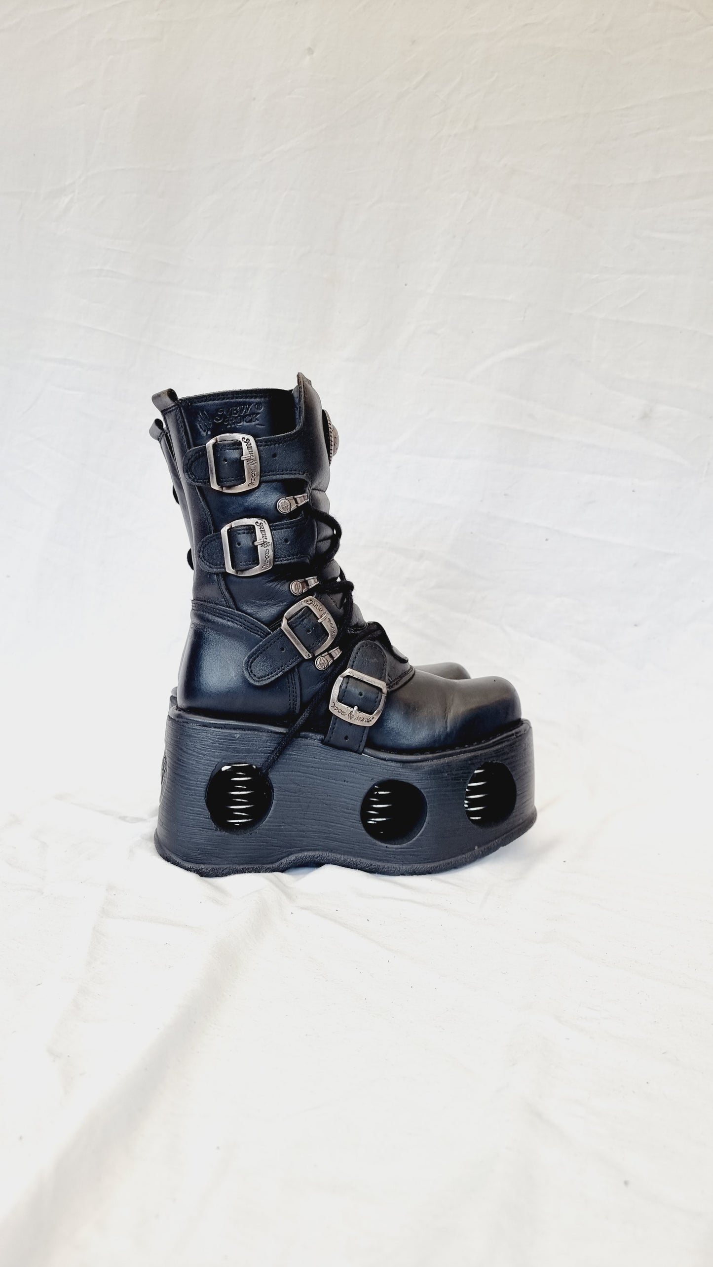 EU 37 / UK 4 New Rock Boots