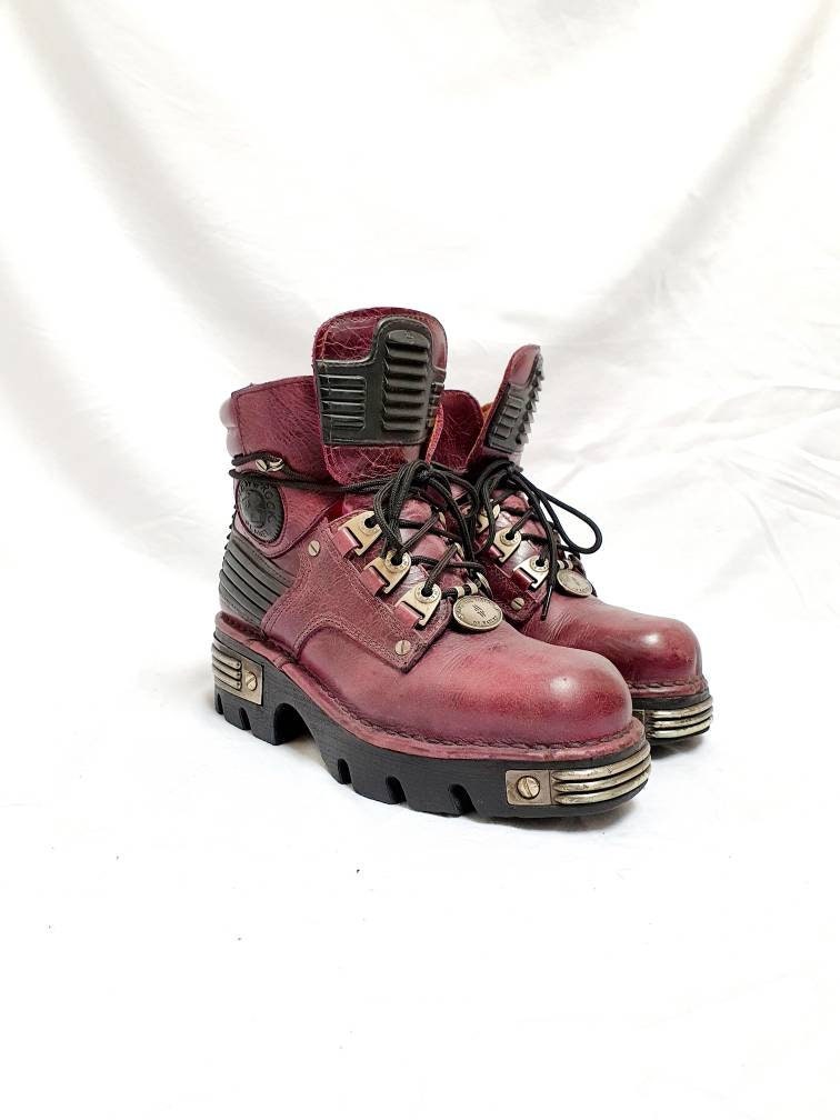 Red rock boots on sale uk