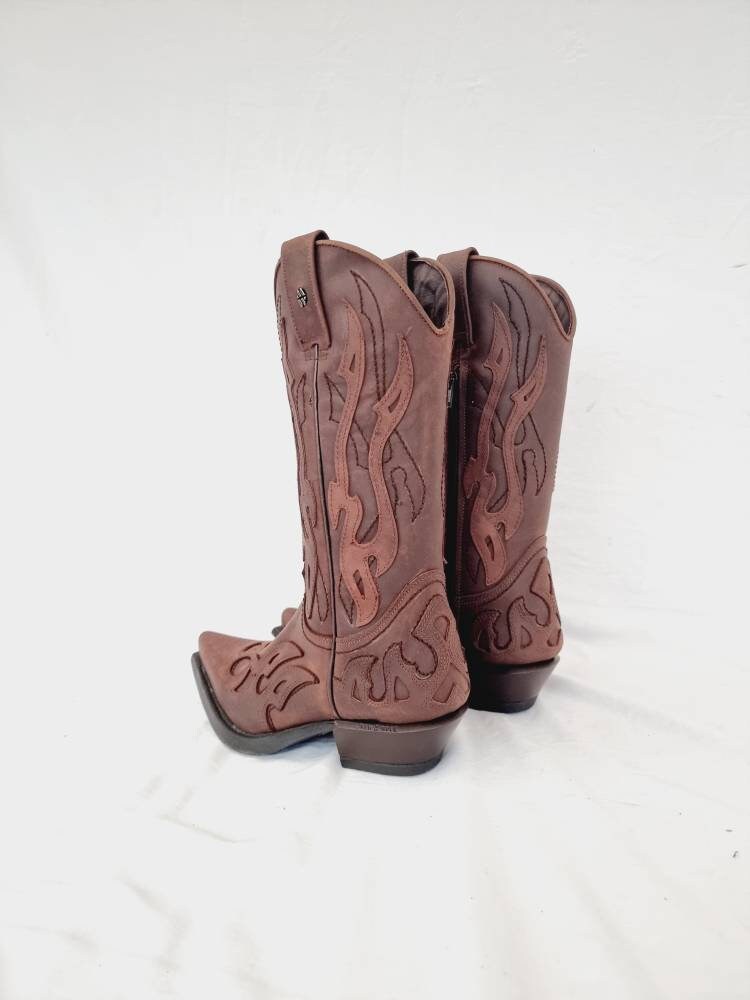 EU 41 / UK 7.5 New Rock Boots