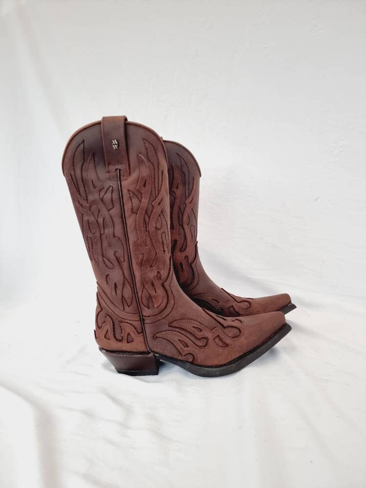 EU 41 / UK 7.5 New Rock Boots