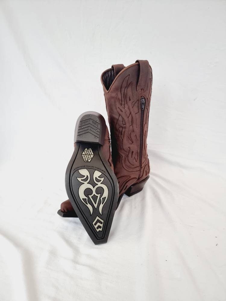 EU 41 / UK 7.5 New Rock Boots